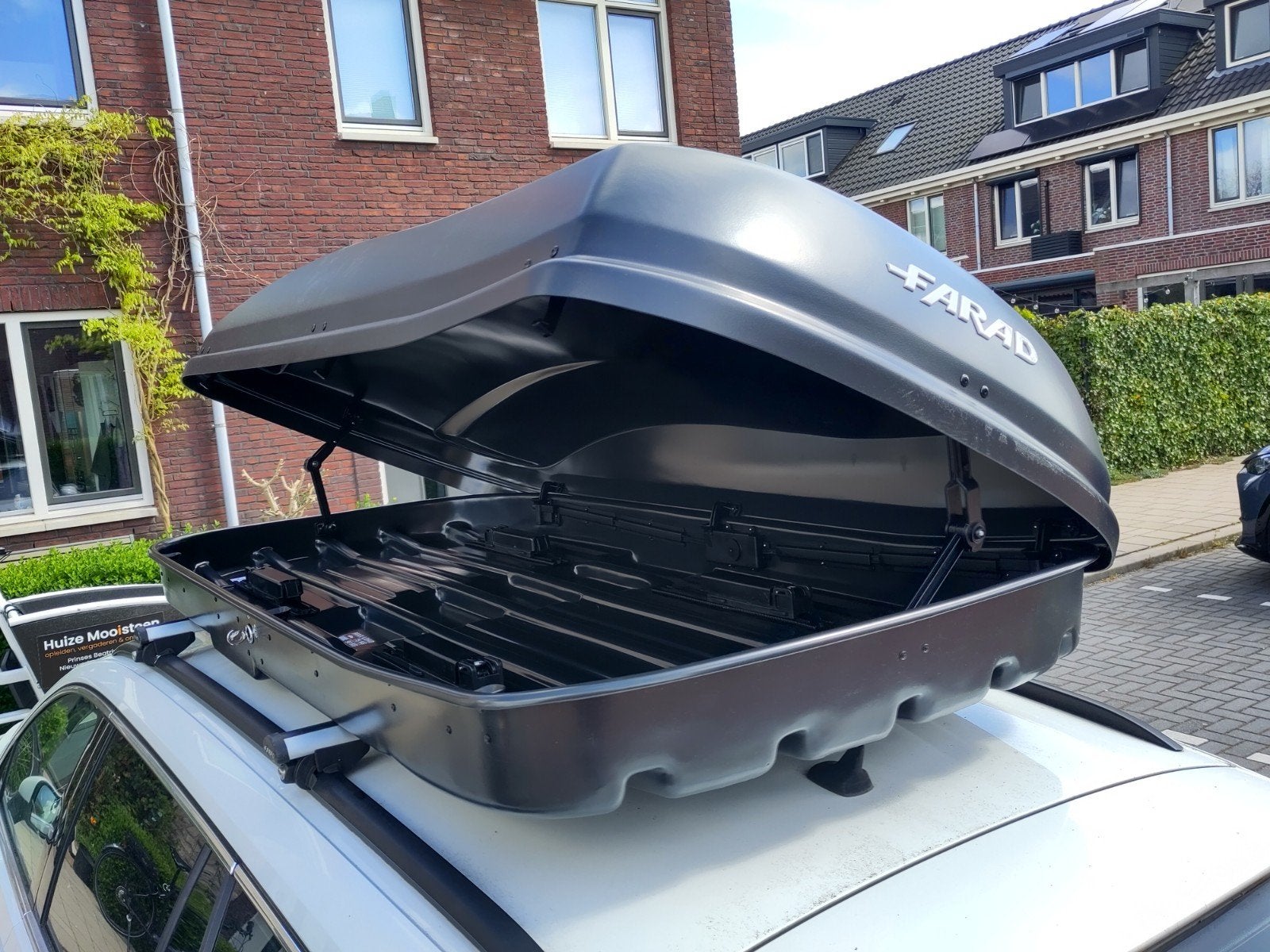Farad Marlin N7 Dakkoffer 680L te huur - Extra Ruimte!, Auto diversen, Ophalen