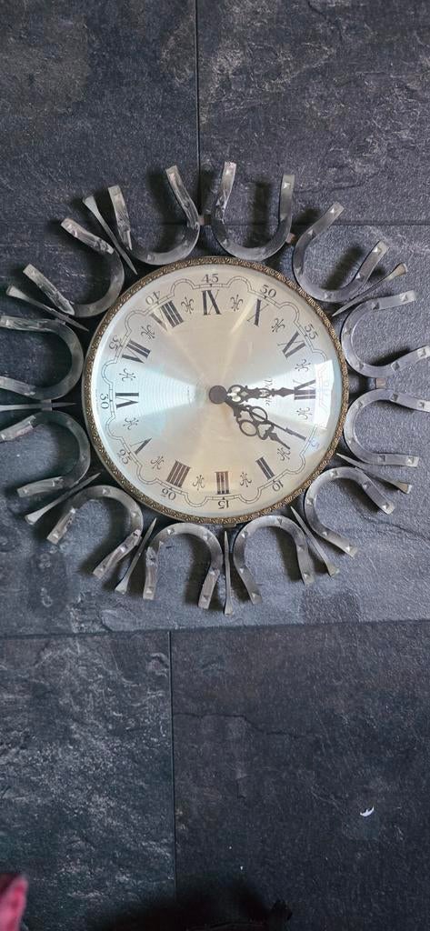 Vintage Vedette Wandklok met Hoefijzer Design, Antiek en Kunst, Ophalen of Verzenden