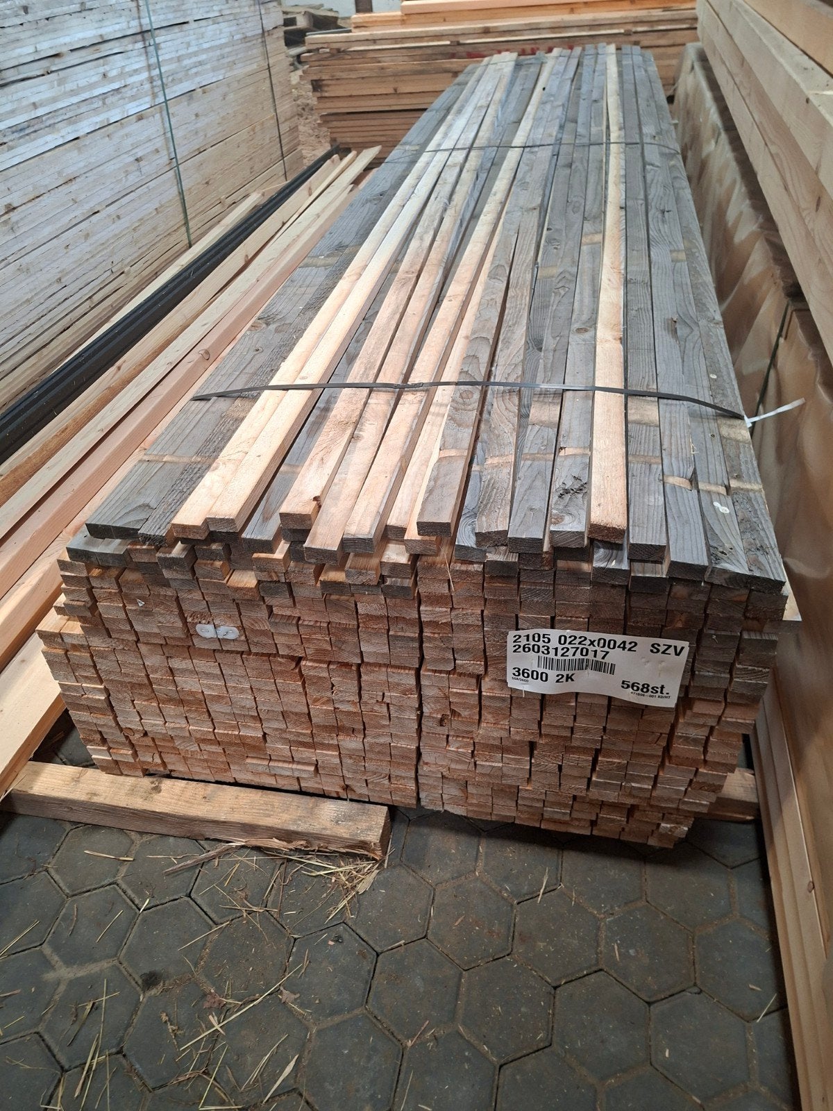 Panlatten 22x42mm, 3.6m lengte, 2000m totaal, Ophalen of Verzenden, Balk, Overige houtsoorten, 50 mm of meer
