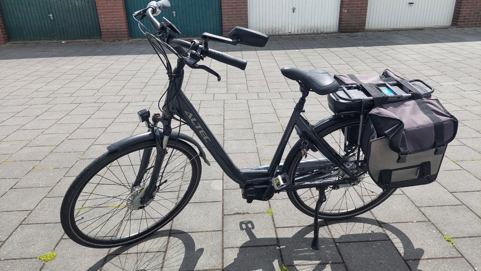 Altec  Montana elk fiets met midden moter 2 jaar oud 5300 km, Fietsen en Brommers, Elektrische fietsen, 47 tot 51 cm, Ophalen of Verzenden