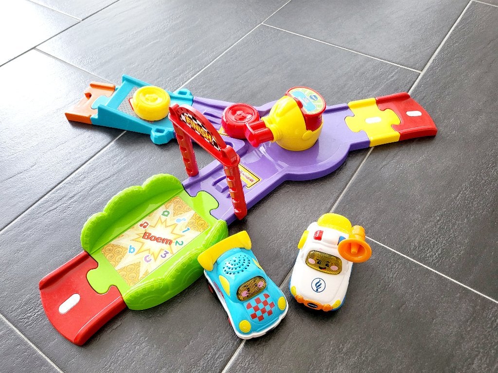 Speelgoed toet toet auto lanceerbaan, Ophalen, Zo goed als nieuw