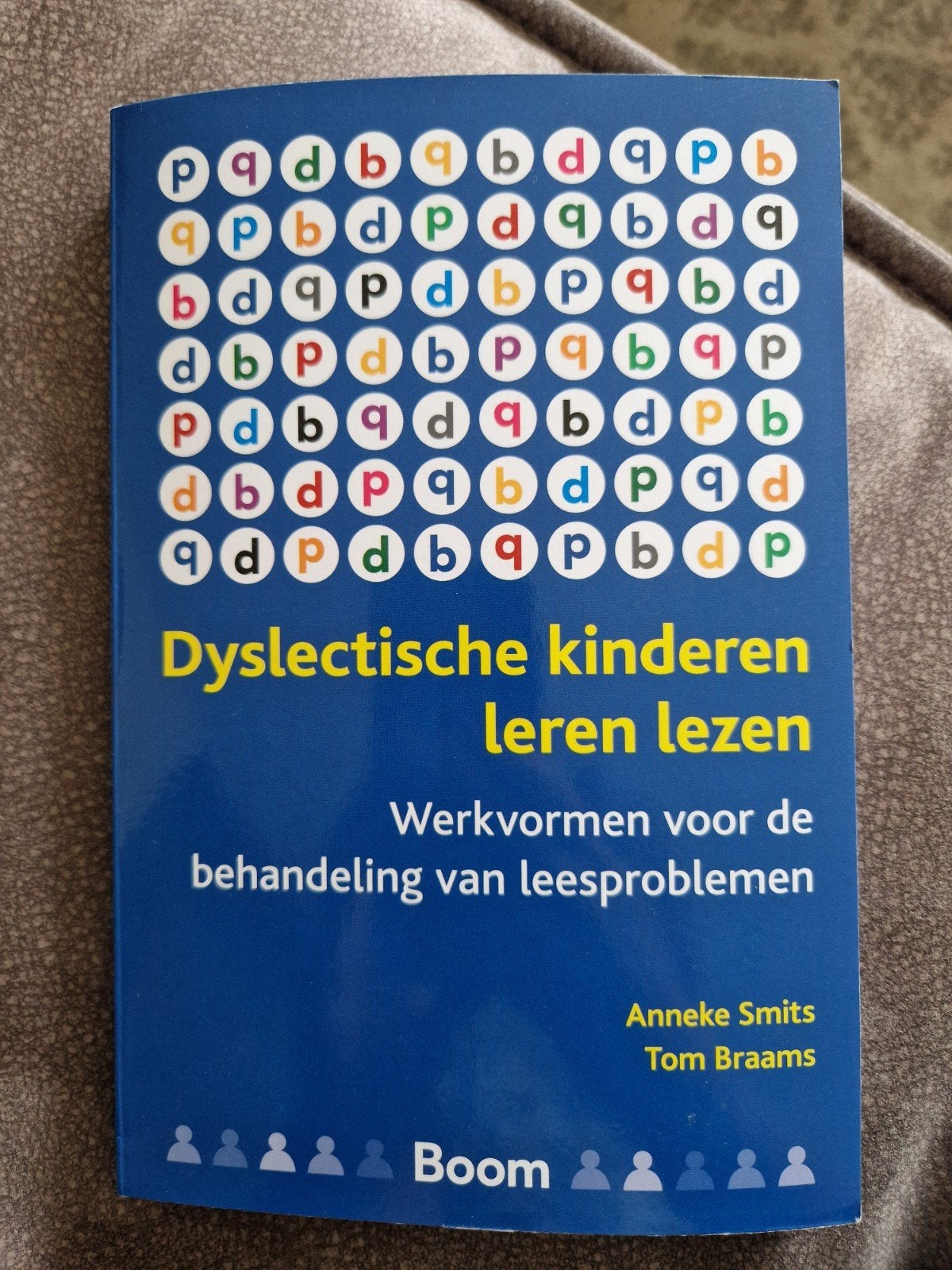 Tom Braams - Dyslectische kinderen leren lezen, Boeken, Sociale wetenschap, Ophalen of Verzenden, Zo goed als nieuw, Tom Braams; Anneke Smits