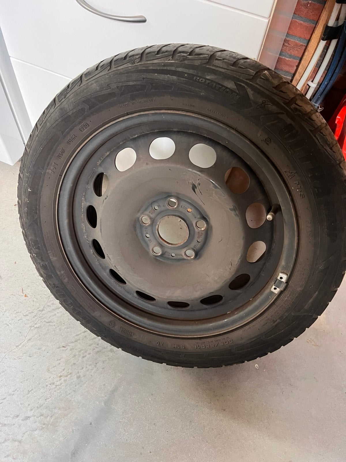 4 winterbanden met velg 205/55/R16, Auto diversen, Ophalen, Gebruikt