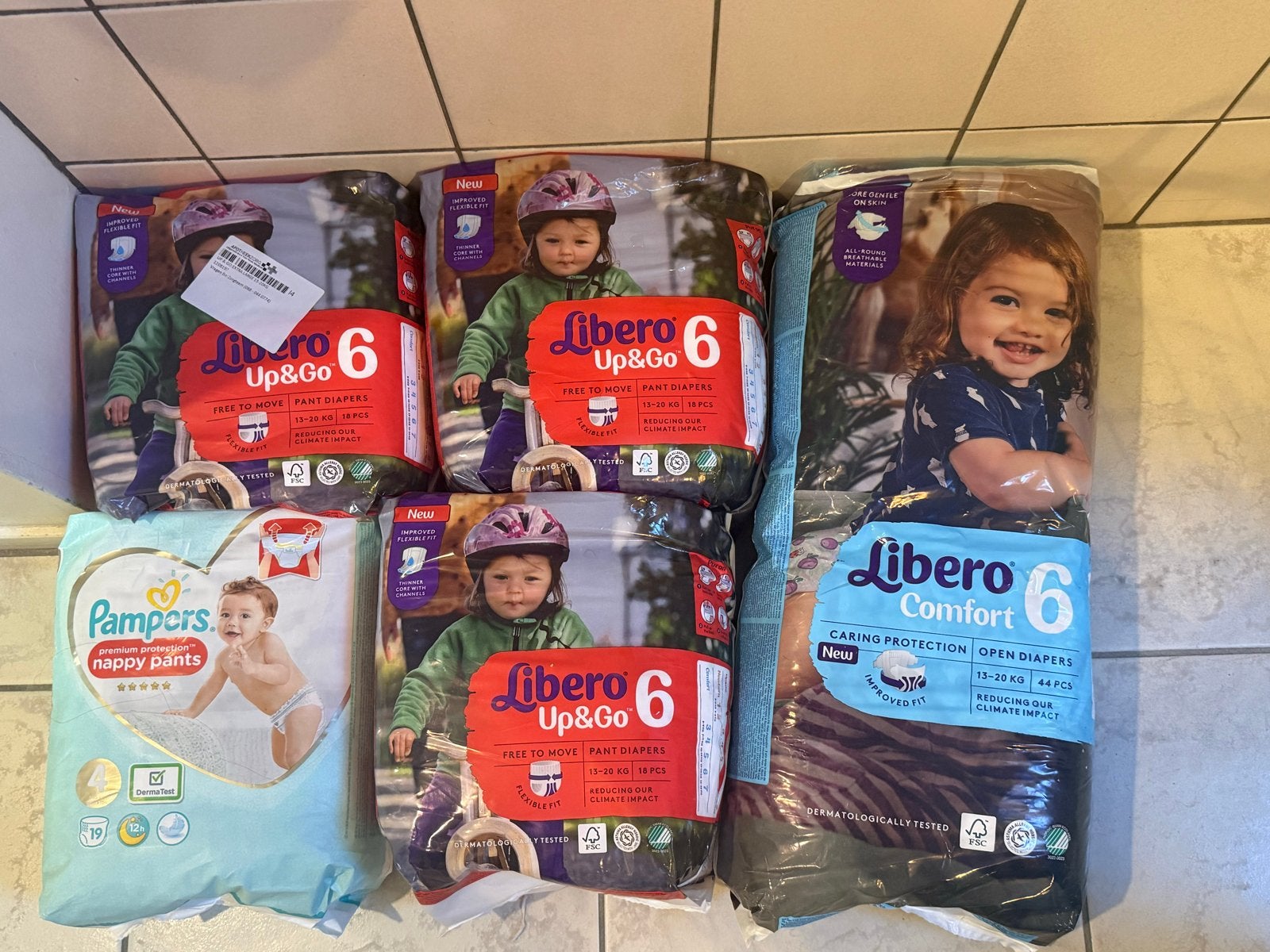 Baby pampers - Libero Up&Go en Comfort, Pampers Nappy Pants, Kinderen en Baby's, Kinderspulletjes, Nieuw, Ophalen