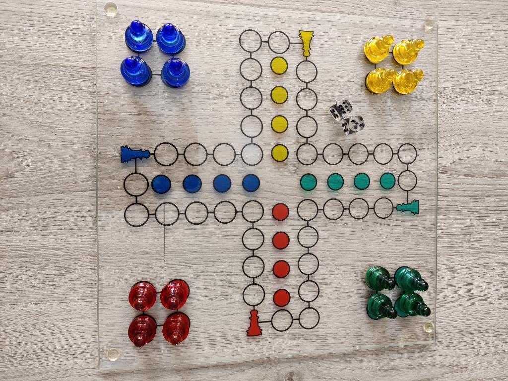Glazen mens-erger-je-niet spel, Drie of vier spelers, Ophalen, Zo goed als nieuw