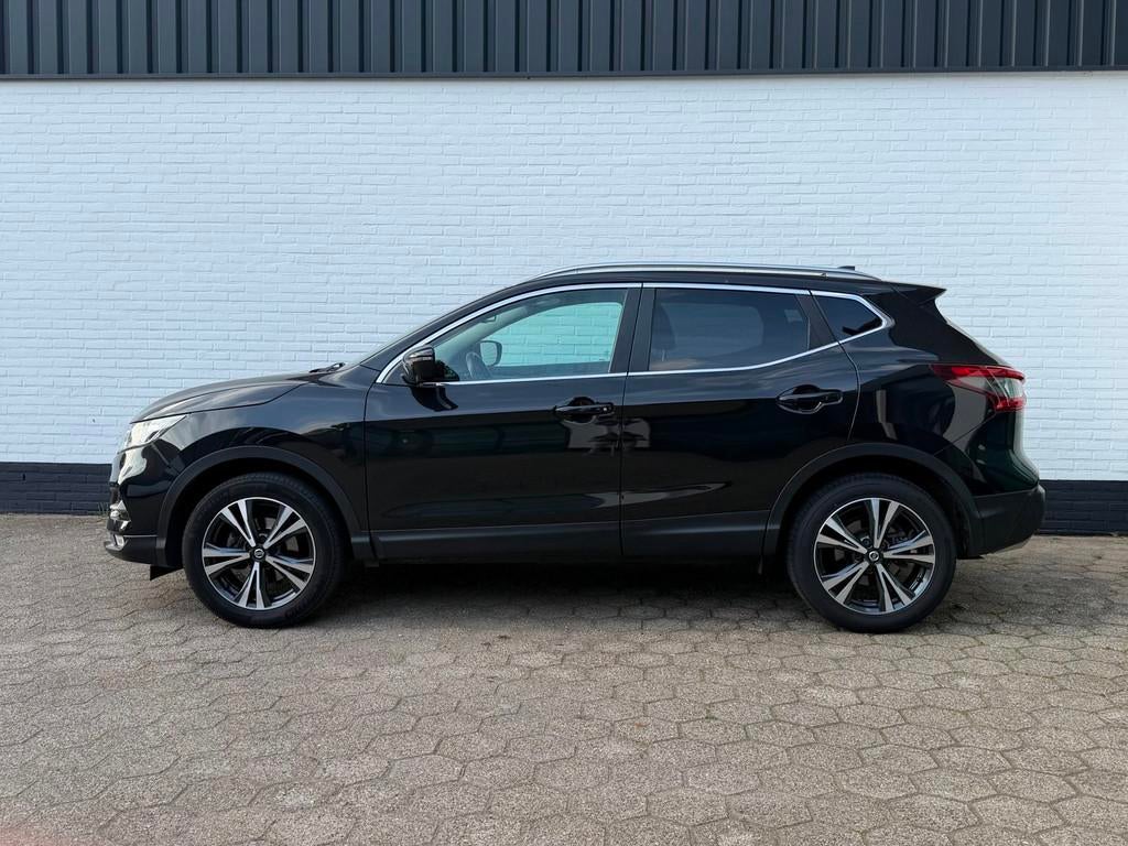 Nissan Qashqai 1.3 DIG-T N-Connecta l PANO l 360 l TREKHAAK!, Voorwielaandrijving, Gebruikt, 4 cilinders, Zwart