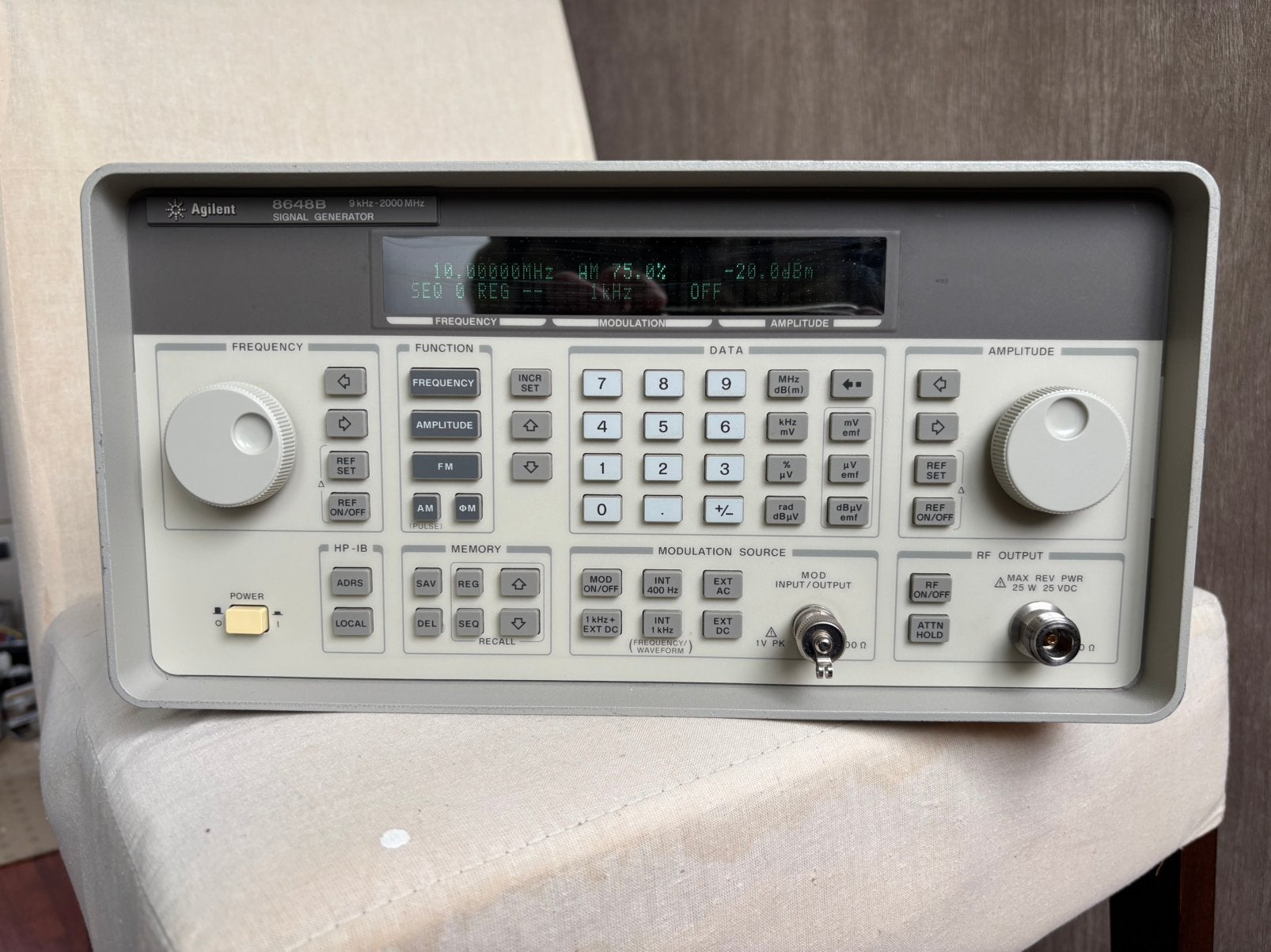 Agilent 8648B signaal generator 2 GHz, Ophalen, Zo goed als nieuw, Zender