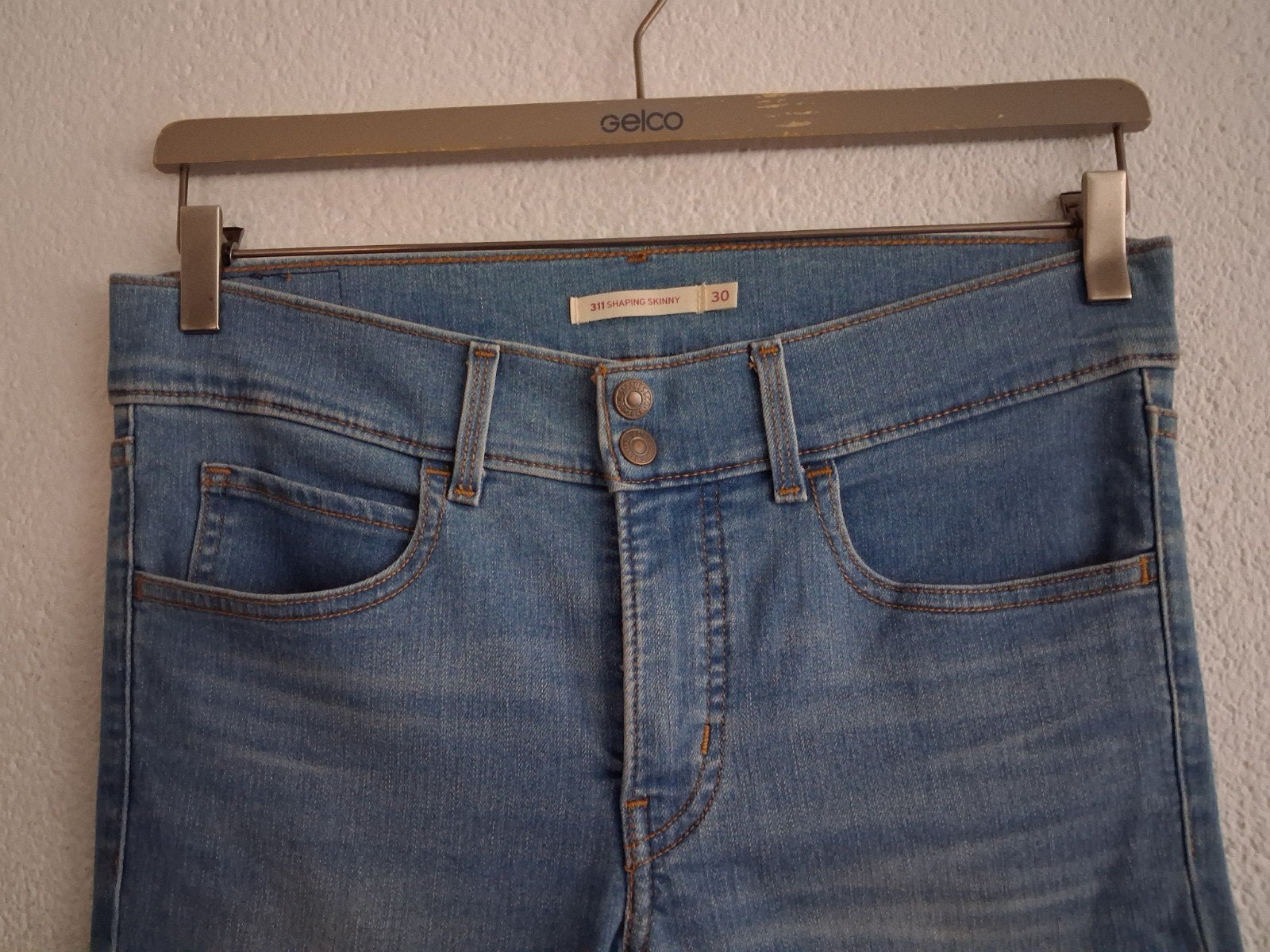 Levi's 311 Shaping Skinny Jeans - Maat W30 L34, Blauw, Ophalen of Verzenden, Zo goed als nieuw, W30 - W32 (confectie 38/40)