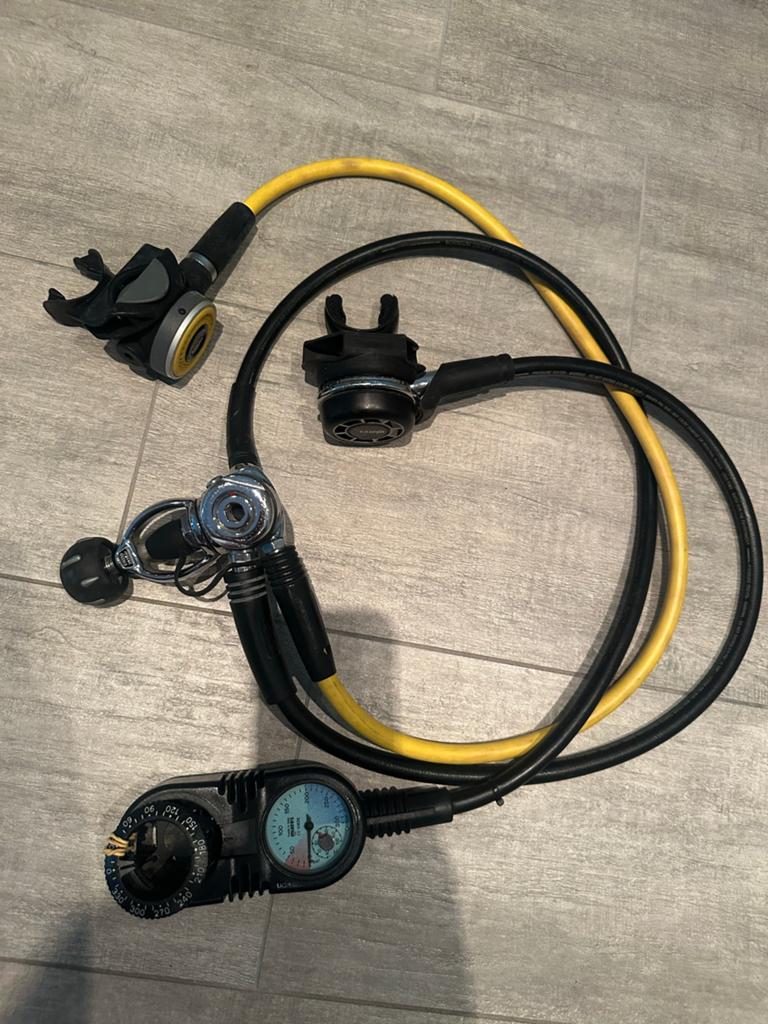 Mares automatenset met manometer. (Let op zonder kompas), Watersport en Boten, Ophalen of Verzenden, Gebruikt, Overige typen