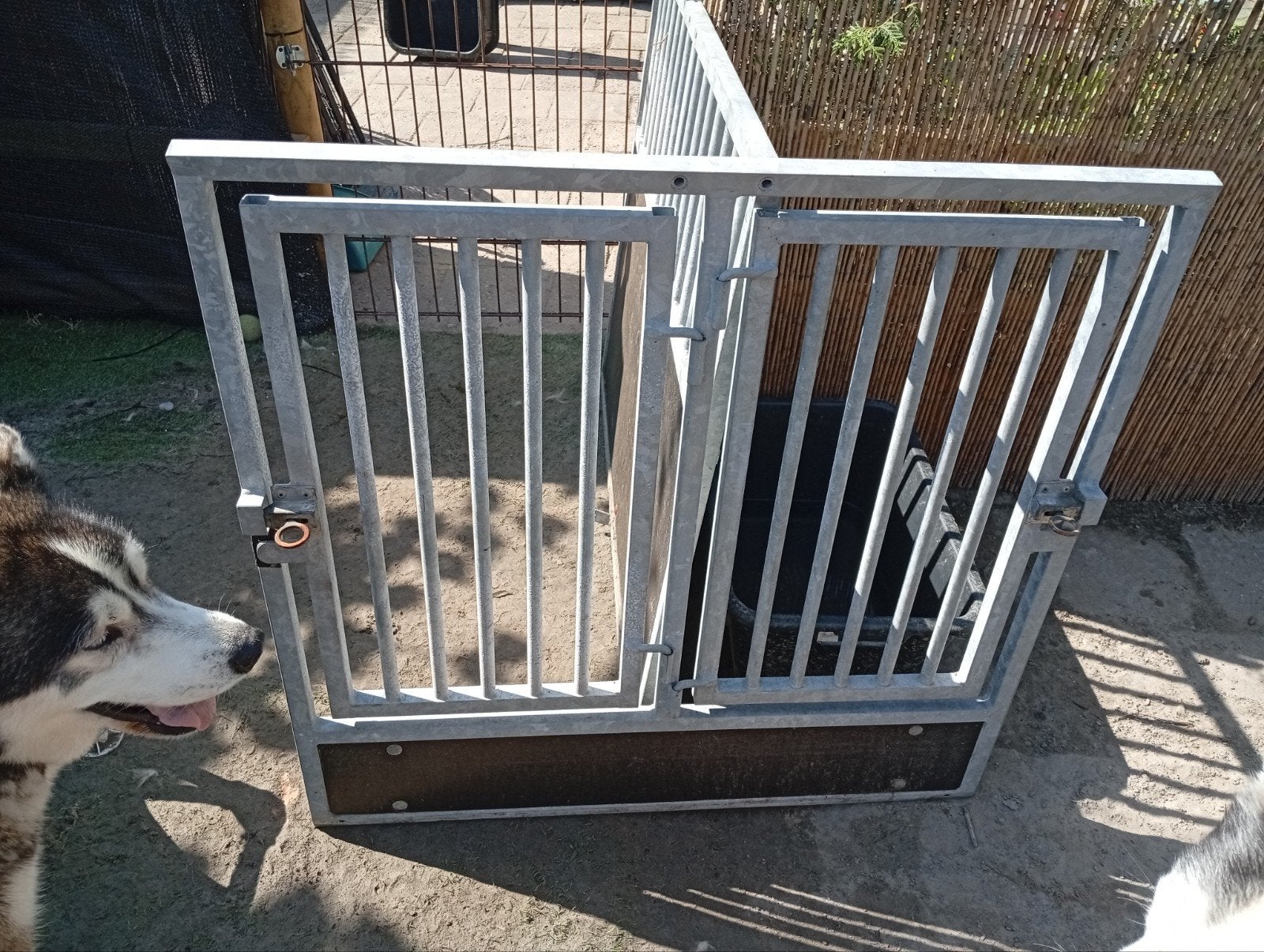 Auto kennel frame, Dieren en Toebehoren, Hondenhokken, Ophalen, 110 cm of meer, 100 cm of meer
