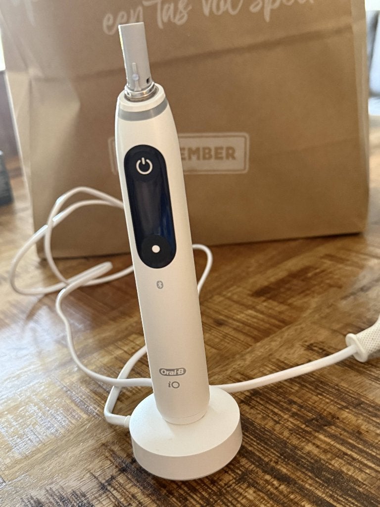 oral-b io8, Ophalen of Verzenden, Gebruikt, Tandenborstel