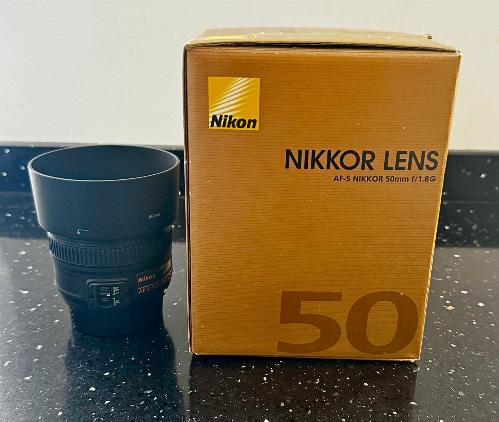Nikon AF-S Nikkor 50mm f/1.8G lens met zonnekap en doos, Ophalen, Autofocus, Nikon, Zo goed als nieuw