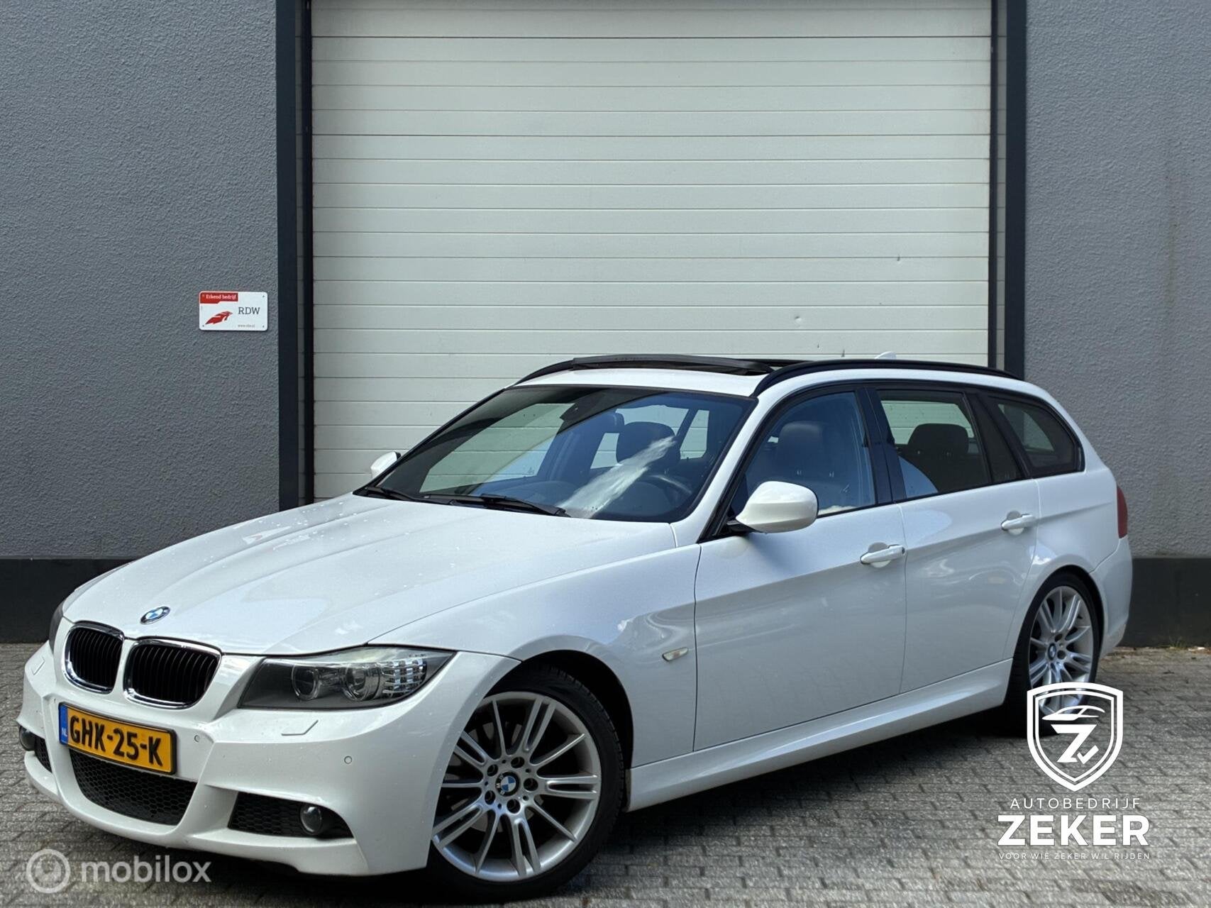 BMW 3-serie Touring 318i High Executive / automaat / pano /, Automaat, Euro 5, Automatische klimaatregeling, 1435 kg