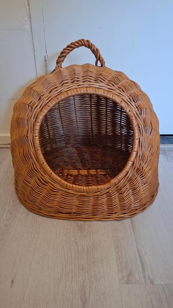 Kattenmand Dille & Kamille, Dieren en Toebehoren, Kattenmanden, Gebruikt, Riet, Ophalen