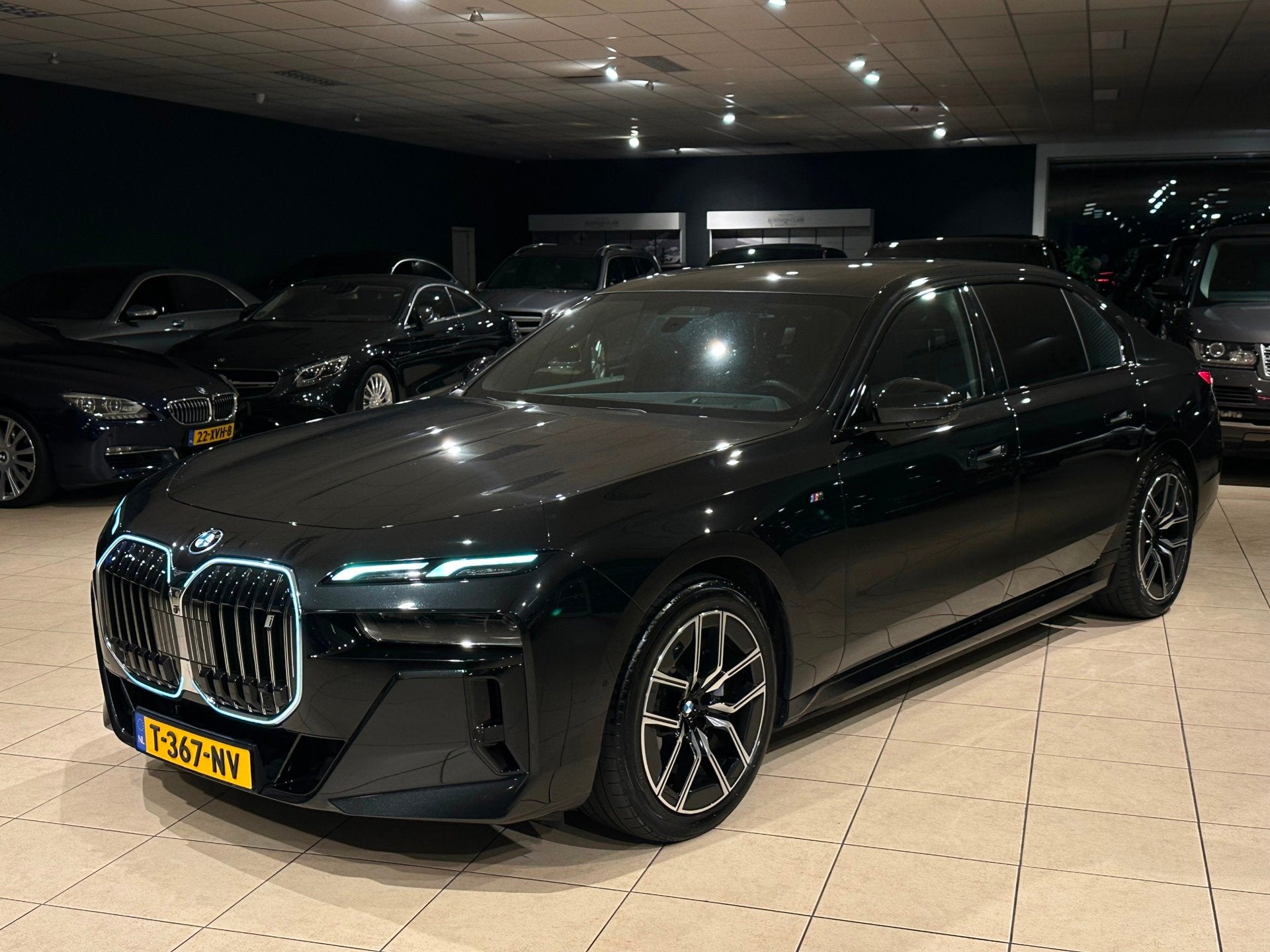 BMW I7 XDrive60 106 kWh/BTW|NAP|MASSAGE|PANO|SKYLOUNGE|VOLL, Auto's, Automaat, Dealer onderhouden, Gebruikt, 2000 kg