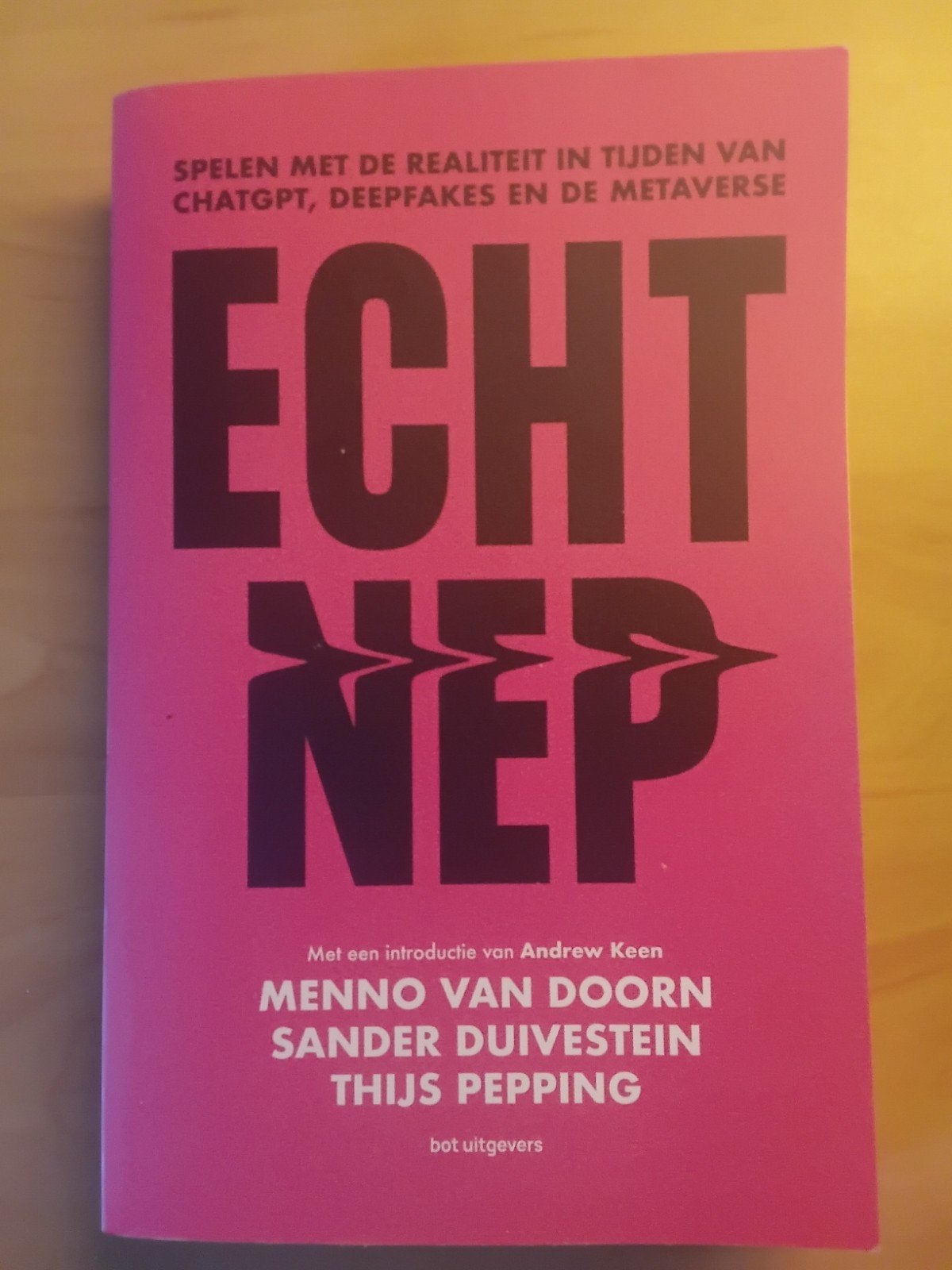 Menno Van Doorn - Echt nep, Menno Van Doorn; Thijs Pepping; Sander Duivestein, Ophalen of Verzenden, Zo goed als nieuw, Nederland