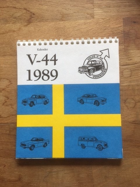 Volvo V-44 Kalender 1989    -        Zeldzaam verzamelobject, Ophalen of Verzenden, Gelezen, Volvo