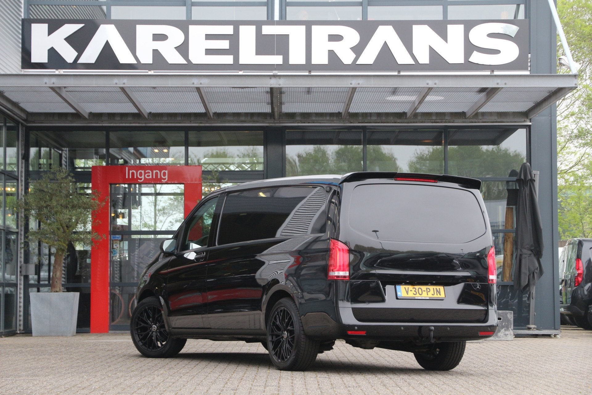 Mercedes-Benz Vito 190PK CDI | Aut. | KAR-edition | Standkac, Automaat, Dealer onderhouden, Gebruikt, Zwart