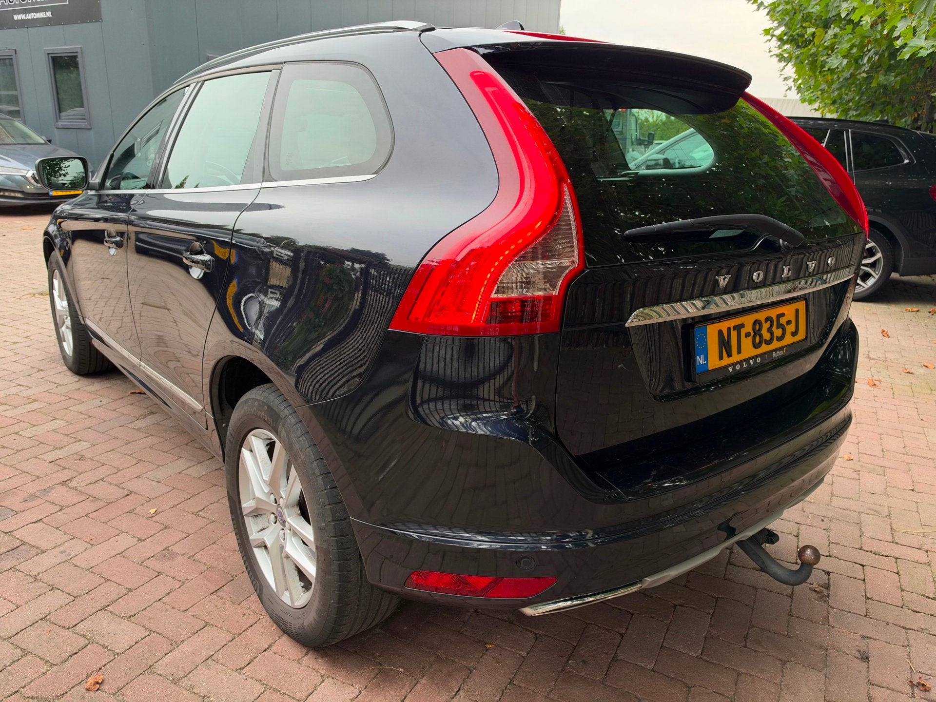 Volvo XC60 2.4 D5 Polar+ Dealer Ond Xenon EX BPM Camera, Auto's, Automaat, 1698 kg, Gebruikt, Euro 6