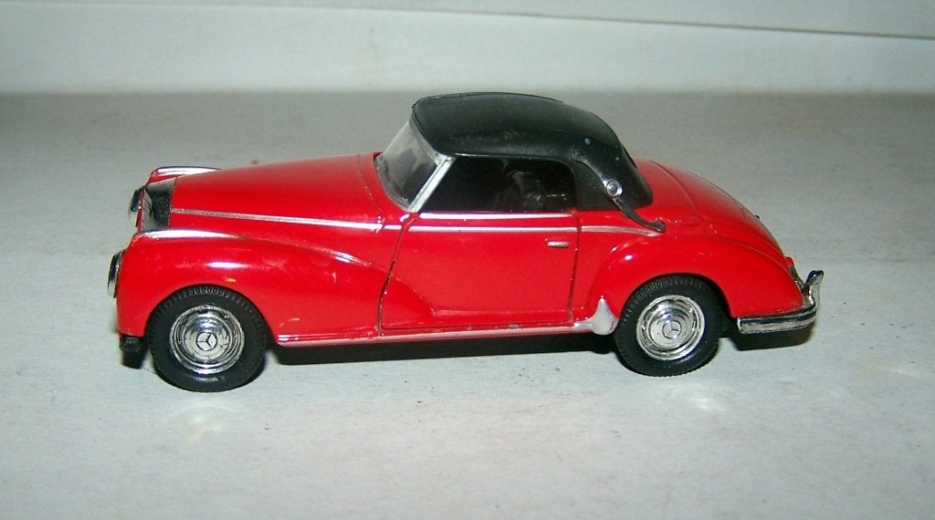 Prachtig model Mercedes Benz 300S. Welly. 1: 34. Nwst., Hobby en Vrije tijd, Modelauto's | 1:32, Ophalen of Verzenden, Nieuw, Auto