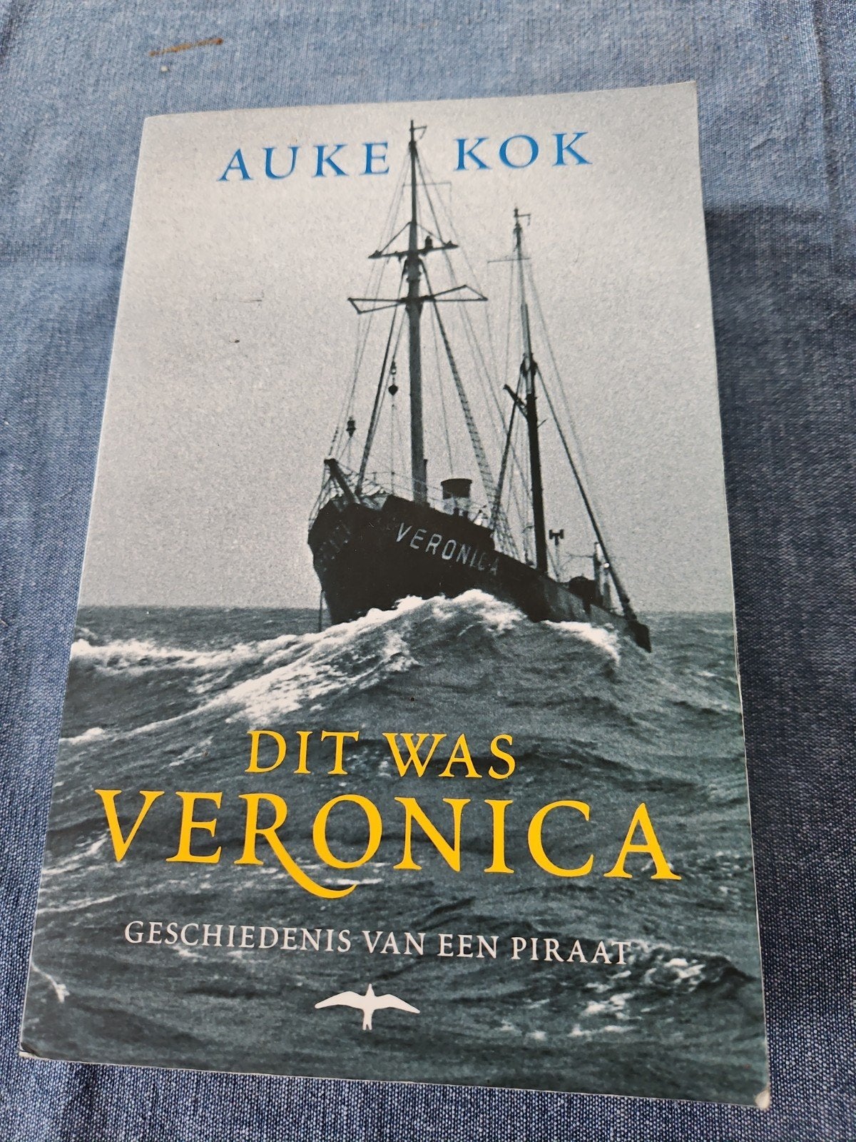 3 boeken van Auke Kok: Veronica, Oranje '74 & Holleeder, Ophalen of Verzenden, Gelezen, Auke Kok, Film, Tv en Media