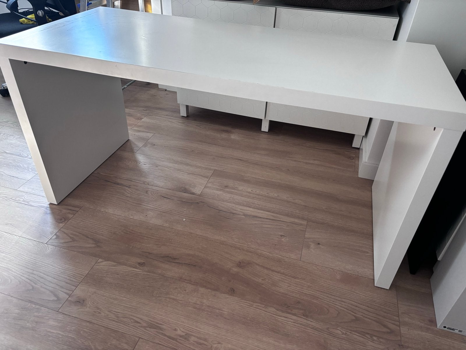 Ikea Malm bureau wit 151x65cm, Huis en Inrichting, Bureaus, Ophalen, Demontabel, 65 cm, Spaanplaat of MDF