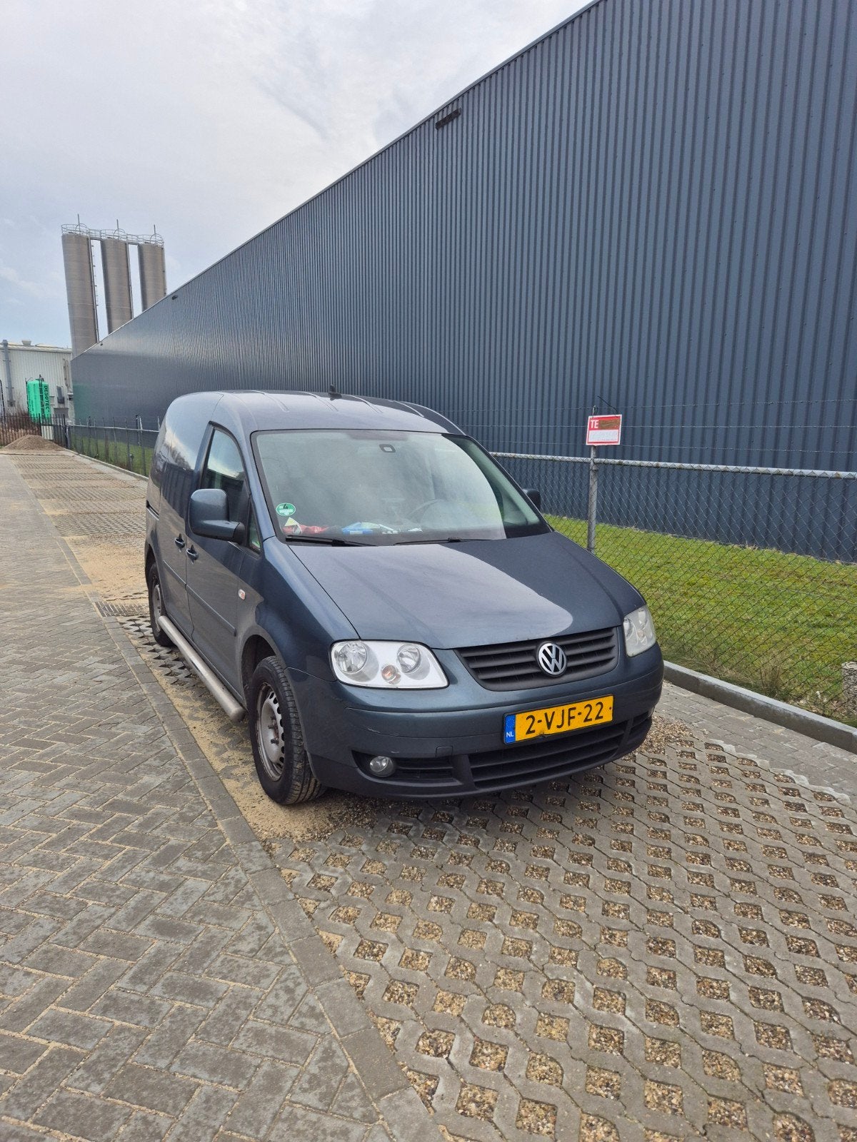 Te huur bij boxcomplex kerkrade 3  bewaakte parkeerplaatsen