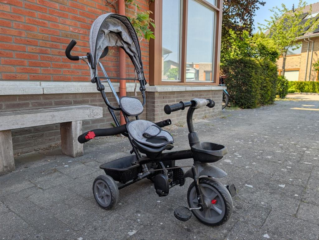 Kinderdriewieler met duwstang en zonnekap, Fietsen en Brommers, Fietsen | Driewielfietsen, Ophalen, Gebruikt, Velgrem, Onbekend