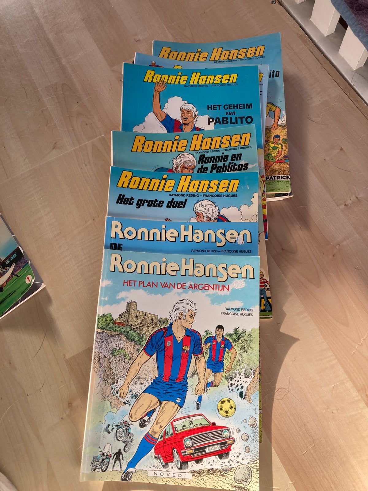 Ronnie Hansen voetbal stripboeken, Meerdere stripboeken, Ophalen of Verzenden, Gelezen