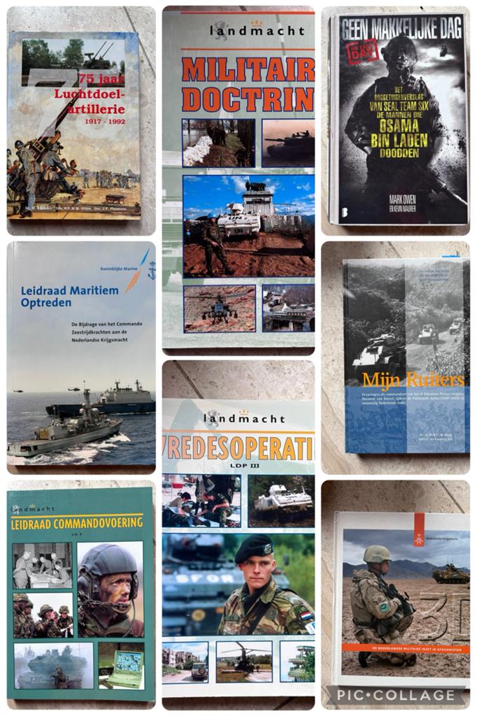Meerdere titels, informatief, defensie gerelateerd, Ophalen, Niet van toepassing, Zo goed als nieuw