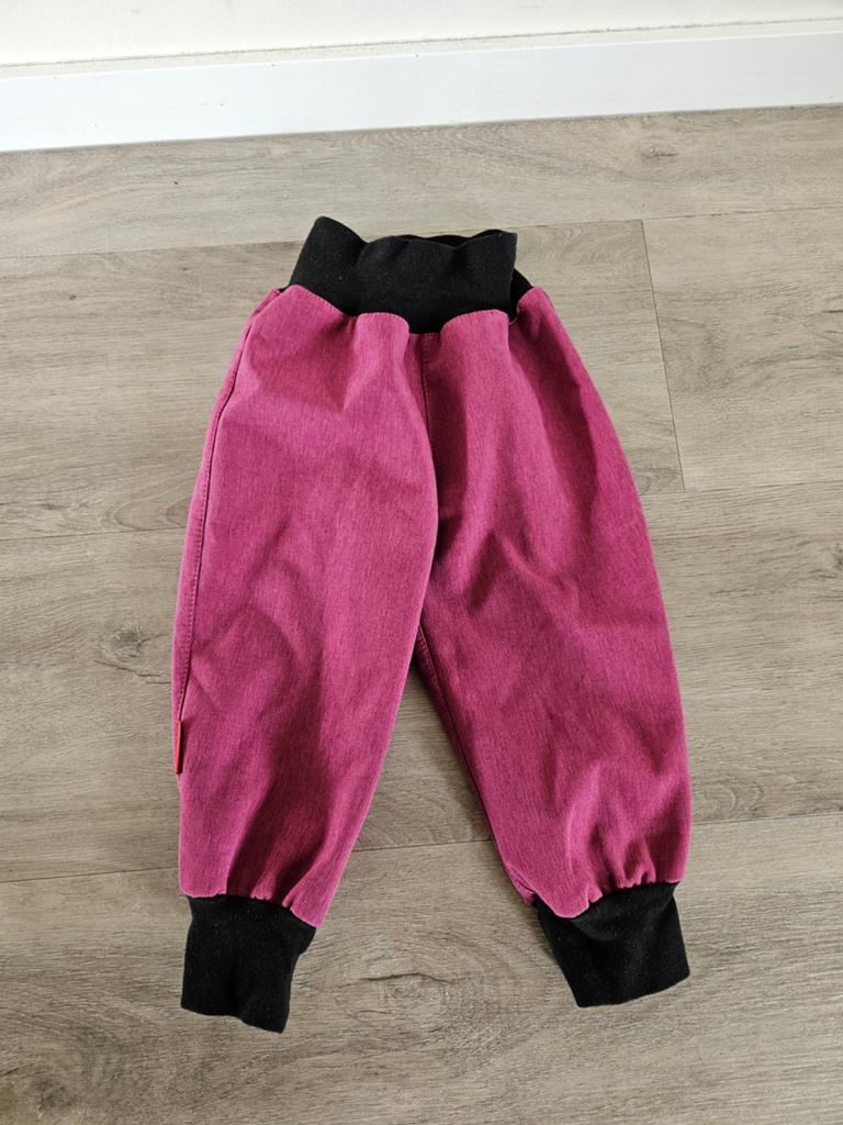 IELM Roze/paarse waterdichte softshell broek maat 92, Kinderen en Baby's, Kinderkleding | Maat 92, Broek, Gebruikt, Jongen of Meisje