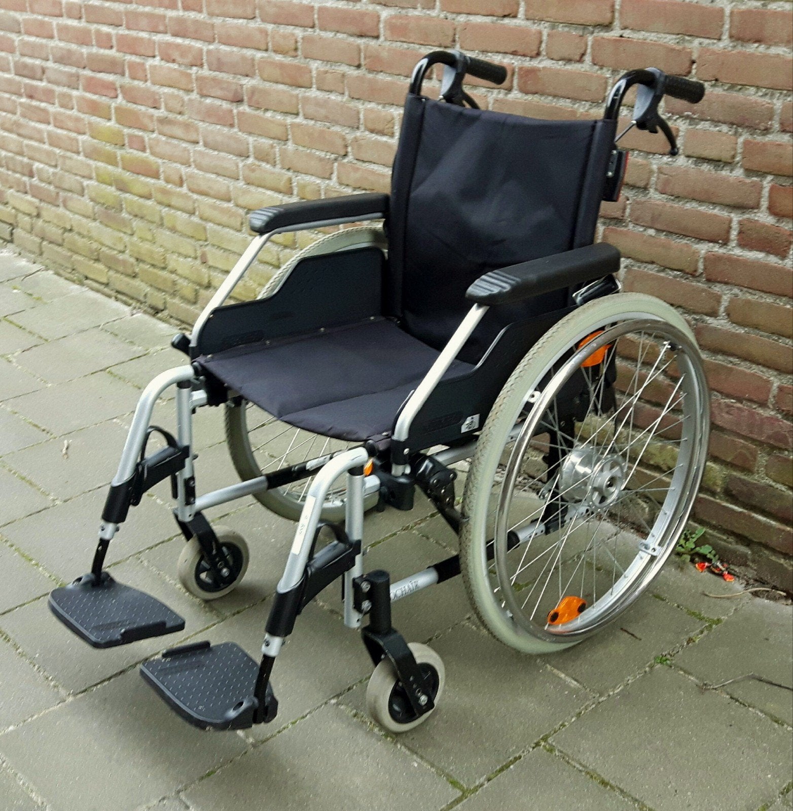 Nette rolstoel inklapbaar met remmen voor de begeleider, Diversen, Rolstoelen, Rolstoel inklapbaar, Rolstoel inklapbaar, Zo goed als nieuw