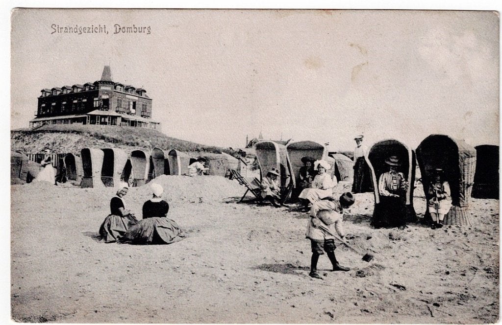 Domburg 1928. Strandgezicht., Ophalen of Verzenden, 1920 tot 1940, Gelopen, Zeeland