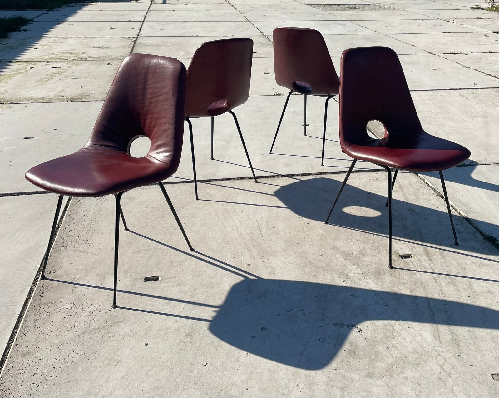 Vintage design stoelen Frans/Italiaans leer metaal, Ophalen, Gebruikt, Leer, Vier