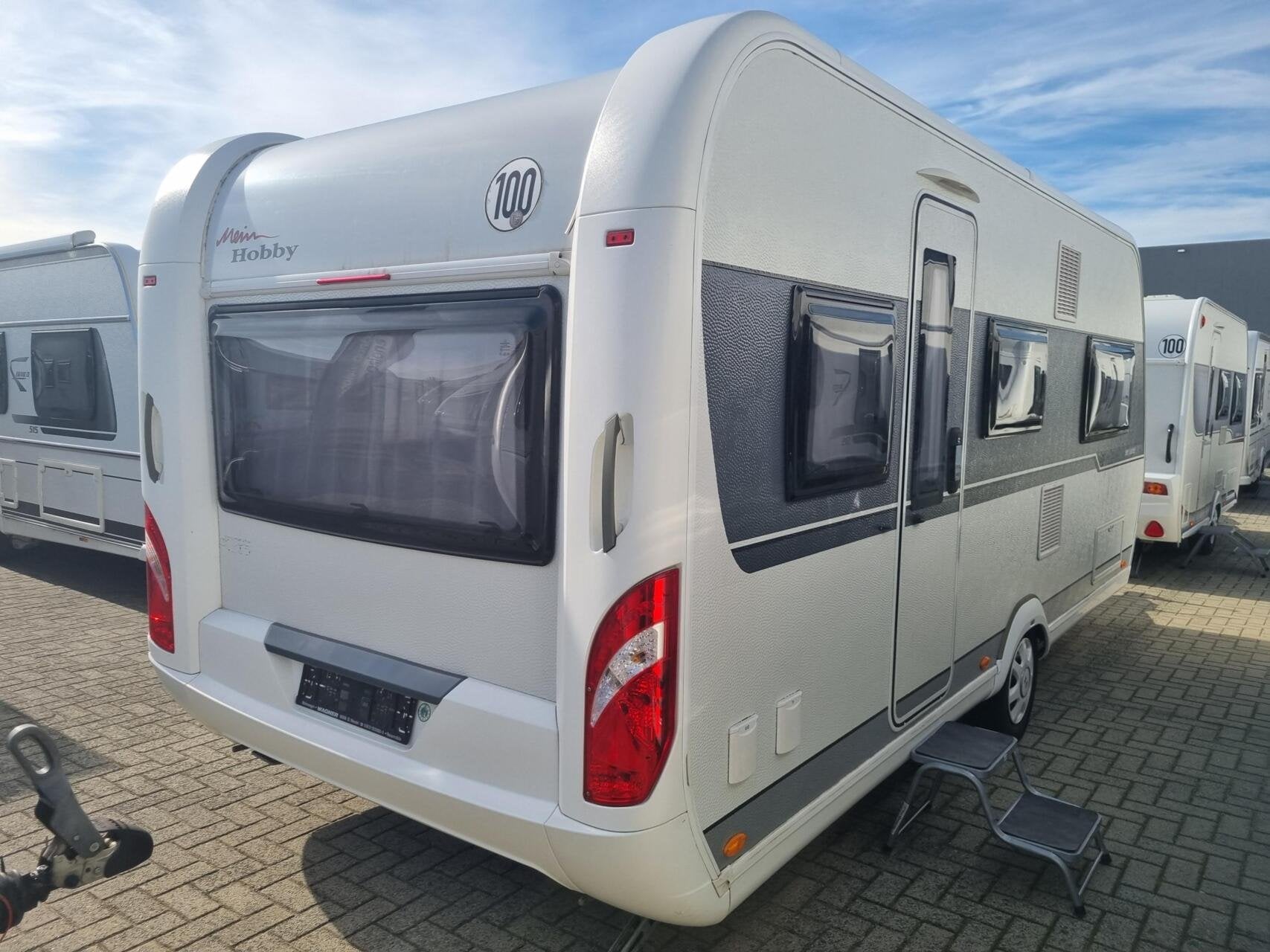 Hobby De luxe 495 UL AUTARK + VOORTENT + MOVER + ENKELE BED, Rondzit, Hobby, 7 tot 8 meter, Bedrijf
