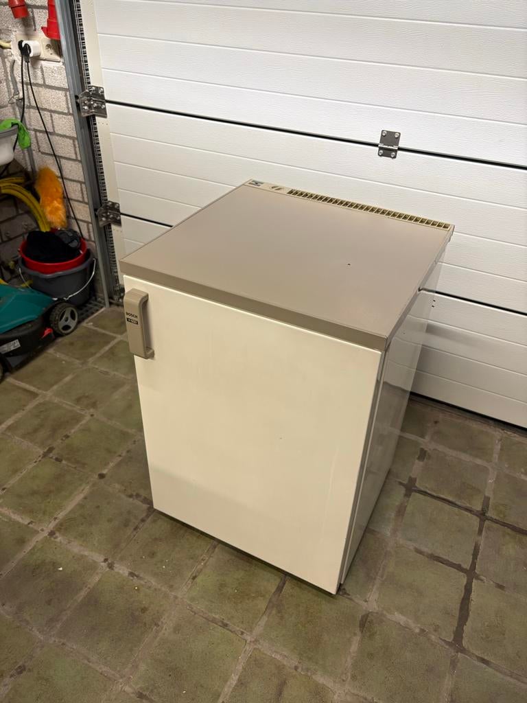 Bosch Vriezer - Compact en Betrouwbaar, Witgoed en Apparatuur, Gebruikt, 75 tot 100 liter, Met aparte vriezer, 45 tot 60 cm