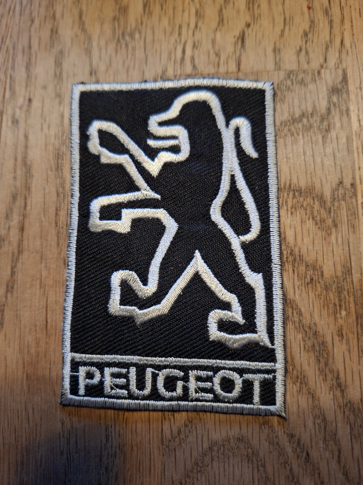 Peugeot strijkemblemen, Ophalen of Verzenden, Auto's