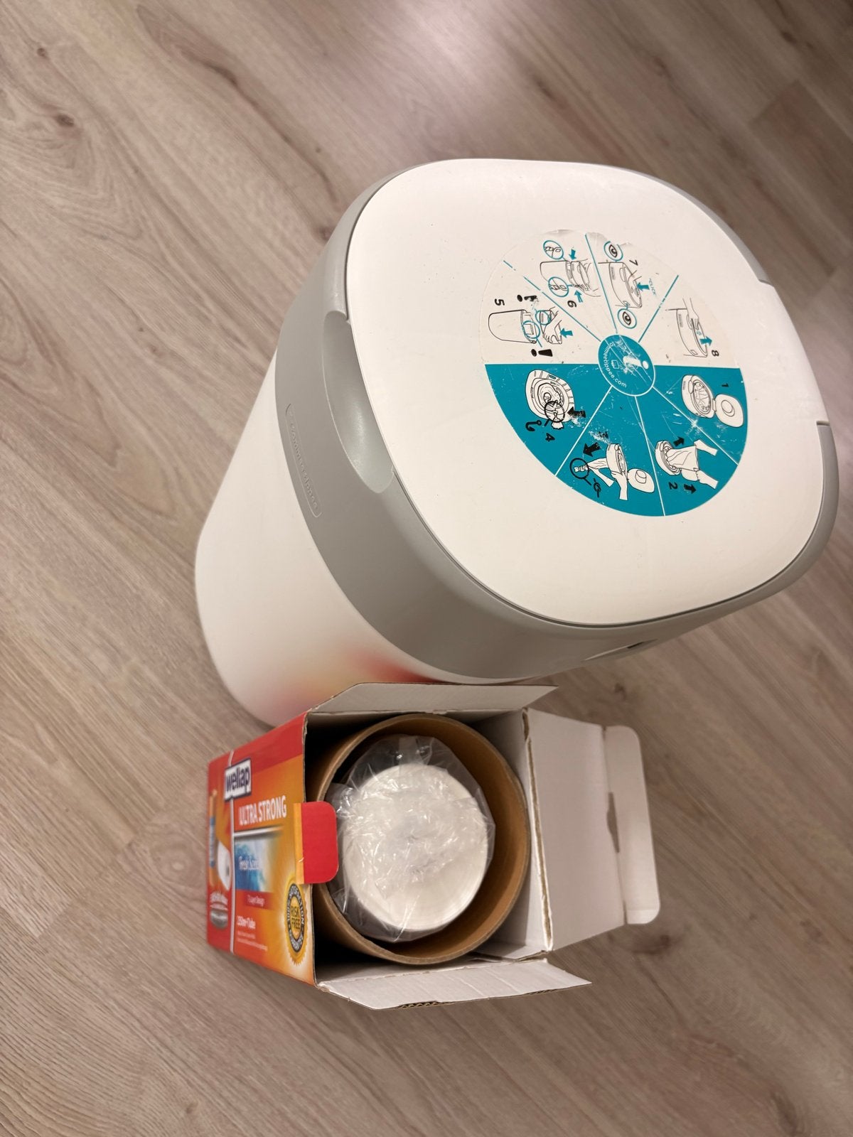 Tommee Tippee luieremmer met Wellap navulling, Ophalen, Zo goed als nieuw
