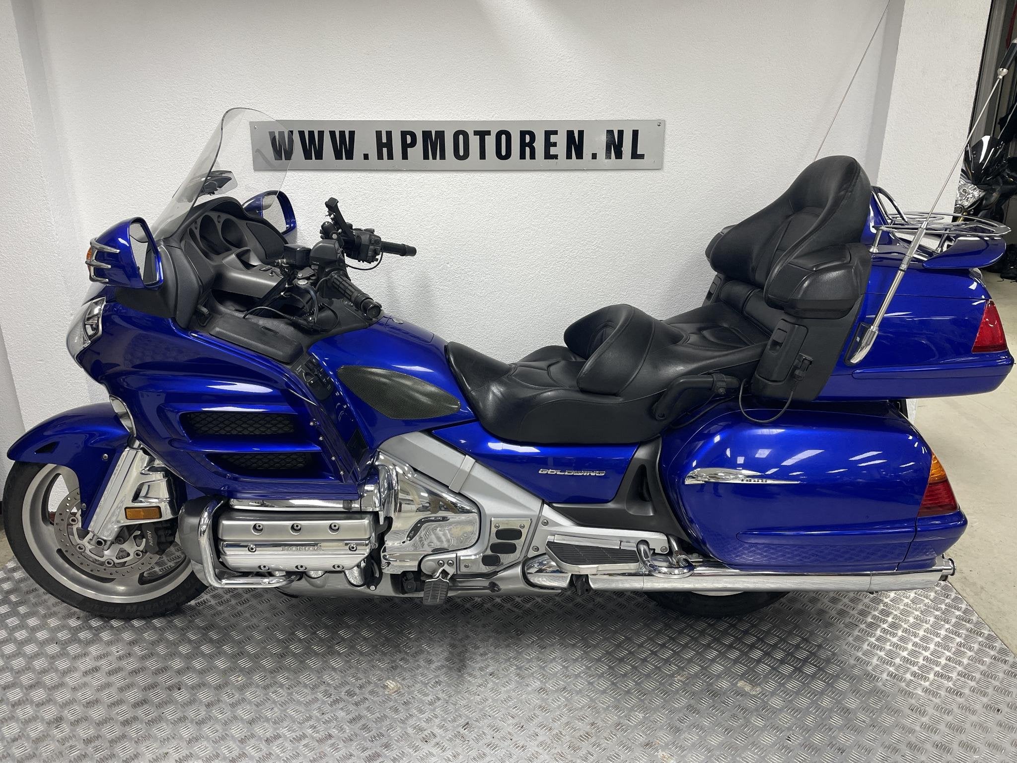 Honda GL 1800 GOLDWING DE LUXE 30 TH. ANNIVERSARY BOVAGG, Rivium Boulevard 222-11
2909 LK  Capelle aan den Ijssel, NL, Bedrijf