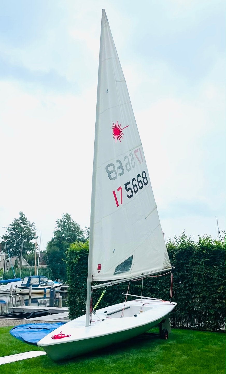Laser zeilboot met waltrailer, Ophalen, Zo goed als nieuw, Grootzeil, Minder dan 15 m²