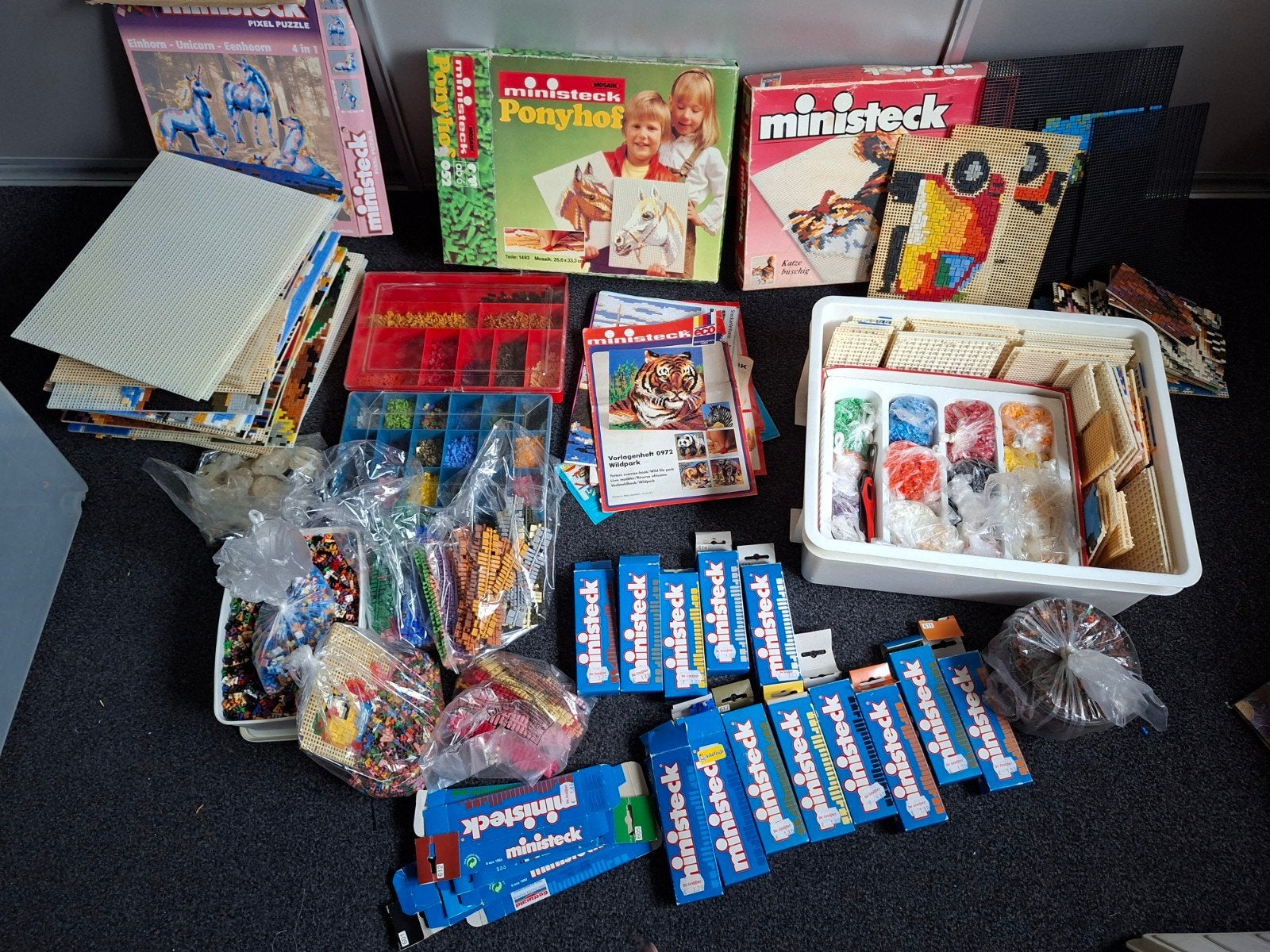 Enorme Ministeck collectie: platen, wippertjes, boekjes, Ophalen, Gebruikt
