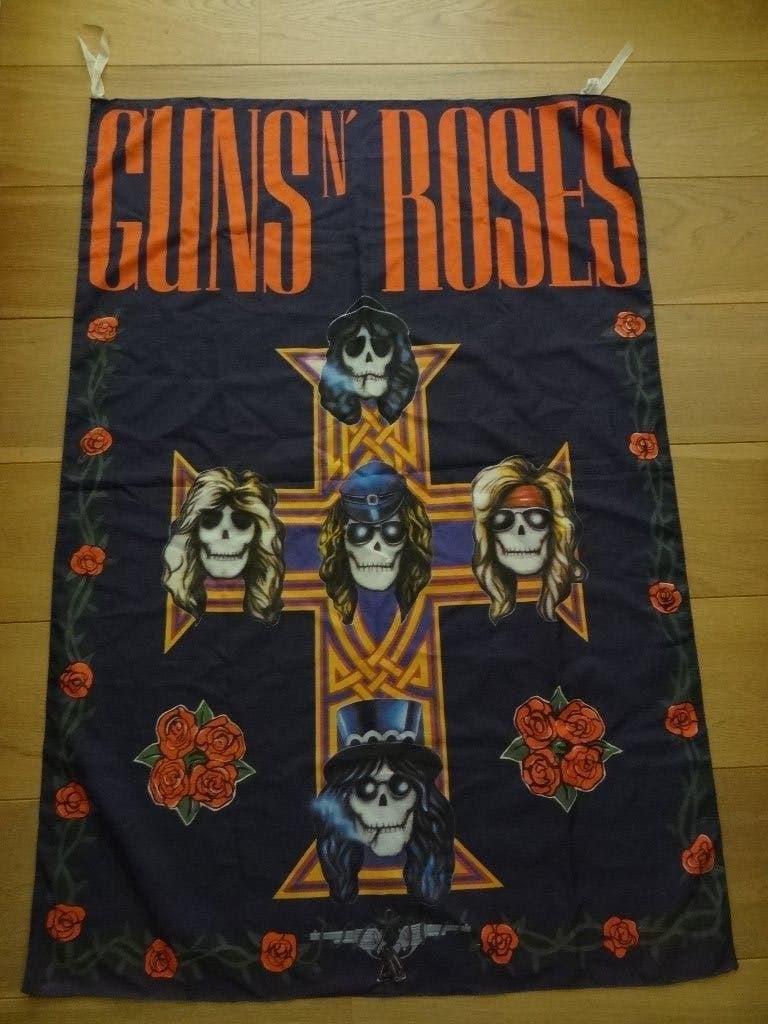 wimpel van Guns and Roses, Ophalen, Zo goed als nieuw