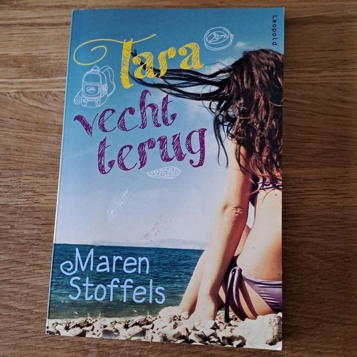 Tara vecht terug - Maren Stoffels (Jeugdboek), Ophalen of Verzenden, Gelezen, Maren Stoffels, Fictie