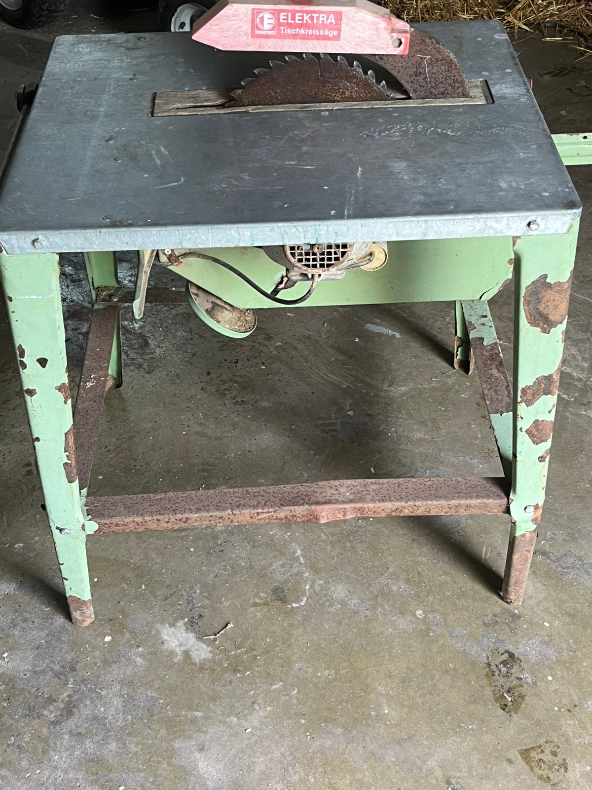 ELECTA BECKUM Zaagtafel 230 / 380 volt, Ophalen, Cirkelzaag, 70 mm of meer, Zo goed als nieuw