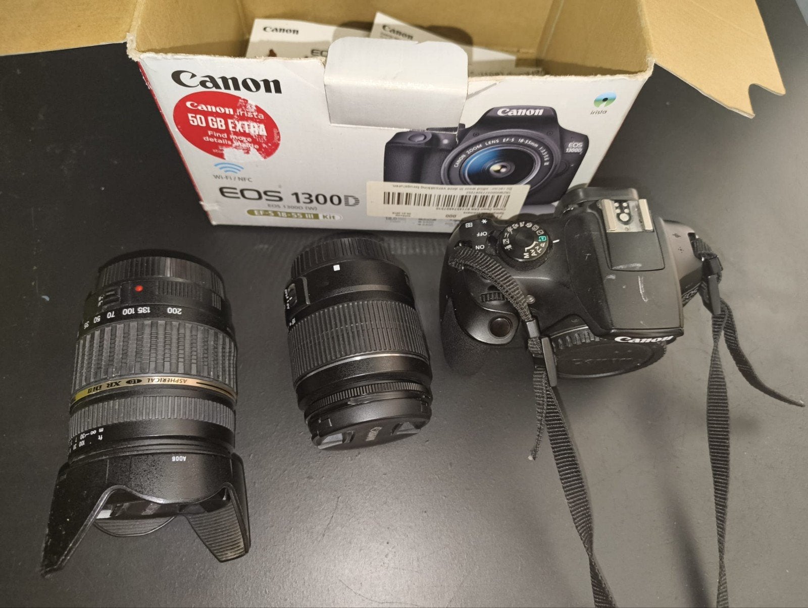 Canon EOS 1300D met 2 lenzen: Canon 18-55m & Tamron 18-200m, Ophalen of Verzenden, Zo goed als nieuw, Canon
