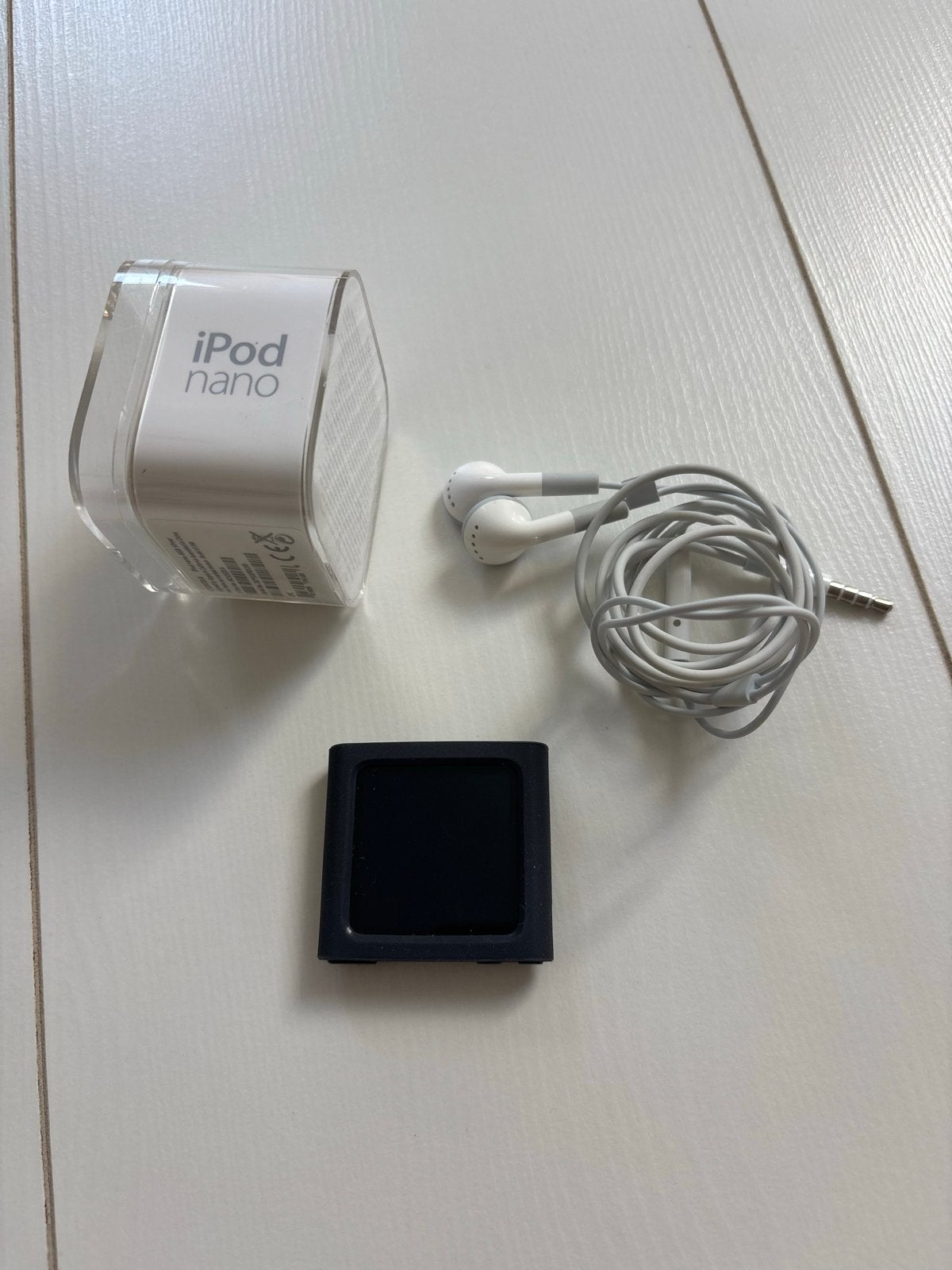Apple iPod Nano 6e generatie met accessoires, Gebruikt, Zwart, Ophalen of Verzenden, Nano