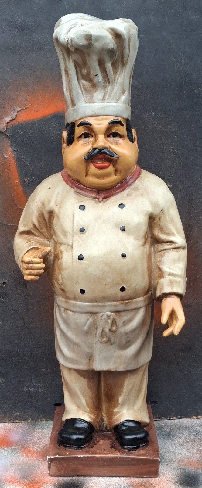 Chef de cucina Italiano. Ca '50/'70. Sculptuur. 63 cm., Ophalen