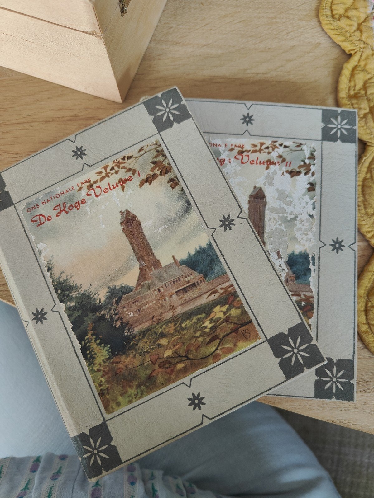 2x Ons Nationale Park De Hoge Veluwe boekjes, Ophalen of Verzenden, Gelezen, Wandel- of Recreatiegebieden, Onbekend