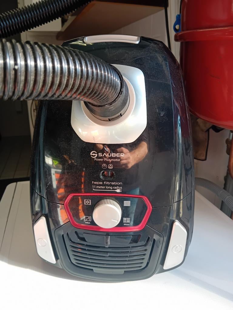 Sauber V200 Stofzuiger - Krachtig en Compact, Witgoed en Apparatuur, Stofzuigers, Ophalen of Verzenden, Gebruikt, Stofzak, Minder dan 1200 watt