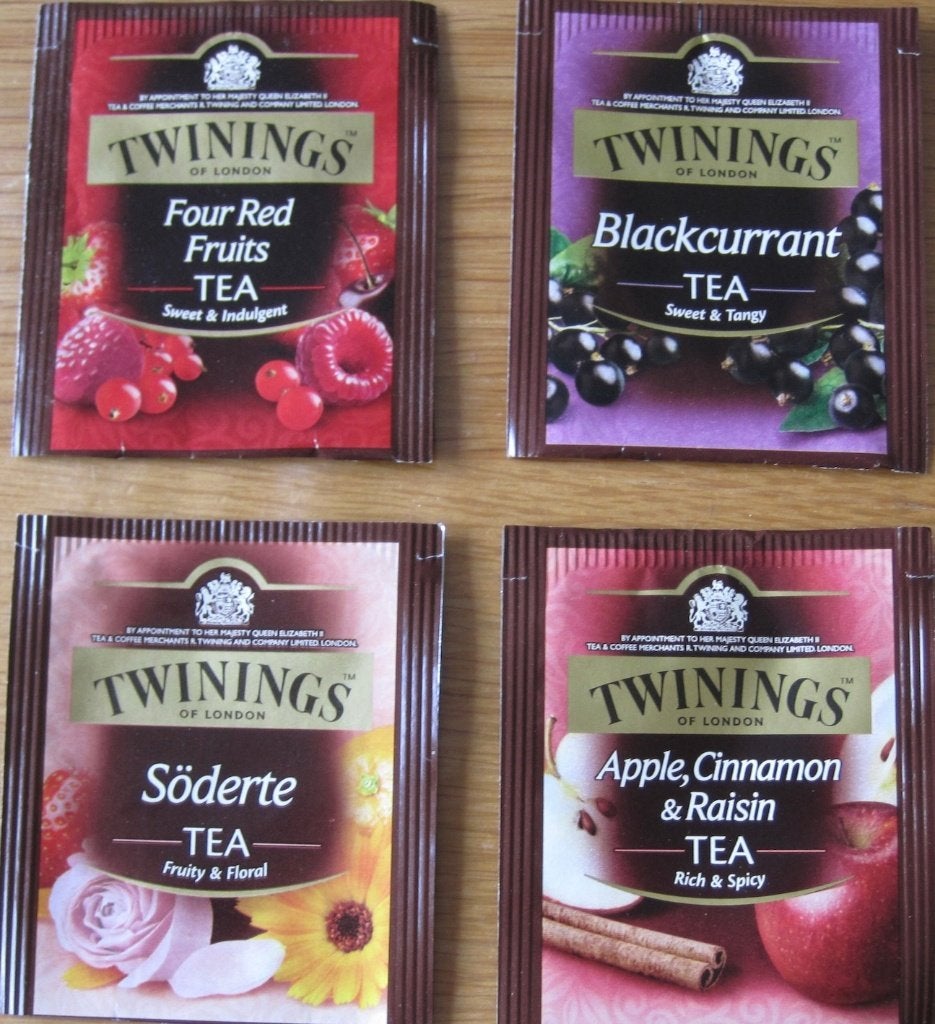 Vier folie theezakjes van Twinings in diverse vruchtensmaken, Verzenden, Theezakje(s)